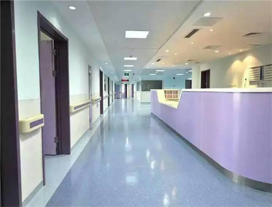 重庆某儿童医院铺设PVC地板案例